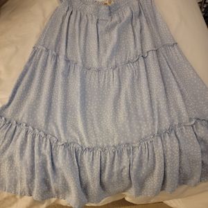 Sz Large blue and white print peasant skirt